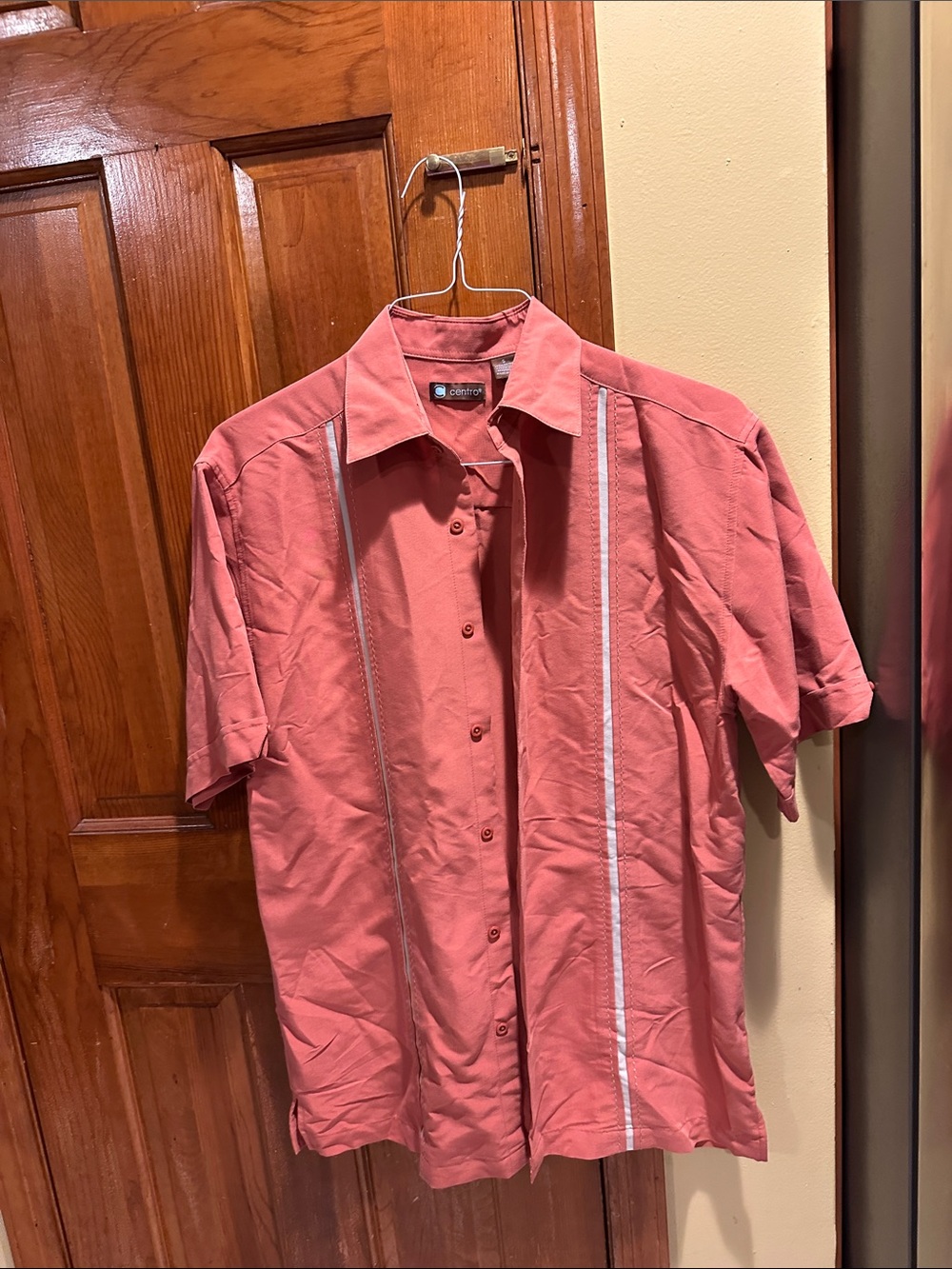 entro Men's Short-Sleeve Button-Down Shirt in Coral with White Trim